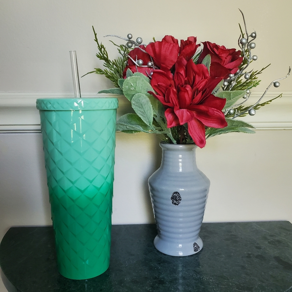 26oz Diamond‎ Scale Textured Plastic Tumbler with Straw, Ombre Green